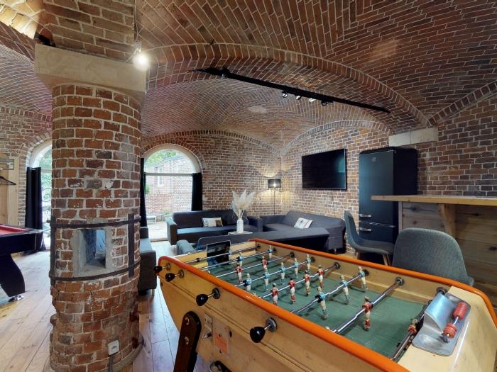 image Salle de jeux dans une écurie 6 pers 15min Amiens 1