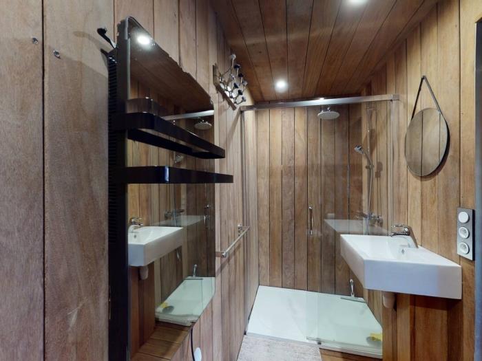 image Roulotte 4 pers : jacuzzi, terrain multisport 7