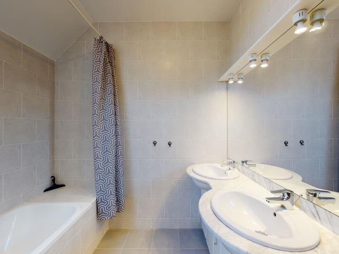 image Poignière 17 pers : logement insolite, jacuzzi, 30 min mer 26