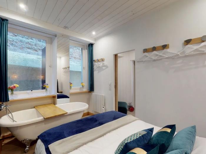 image Villa et Cour Paradis 22 pers 2 Gîtes : billard, 20 min mer 17