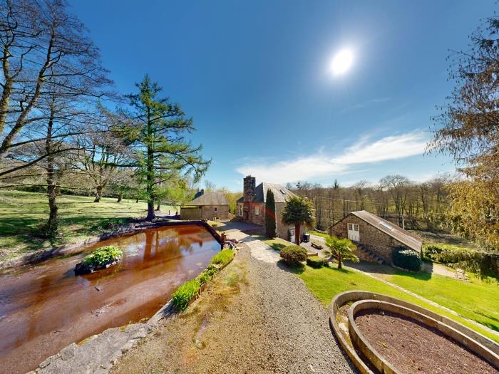 image Moulin du Gast 35 people: unusual housing,jacuzzi sauna billiards 10