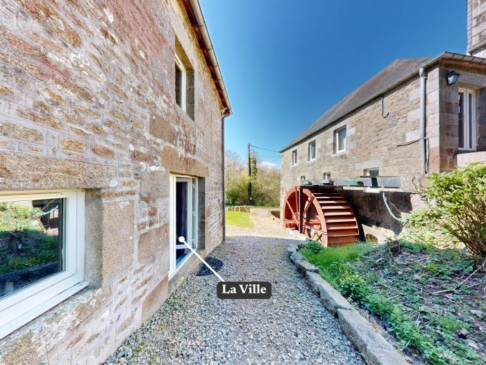 image Moulin du Gast 35 people: unusual housing,jacuzzi sauna billiards 26