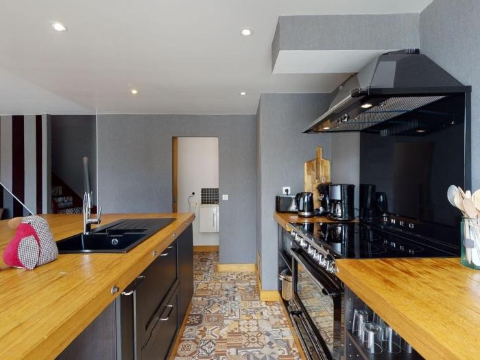 image Chaignonnières Roulotte 19pers 2 Gîtes : jacuzzi 15min mer 18