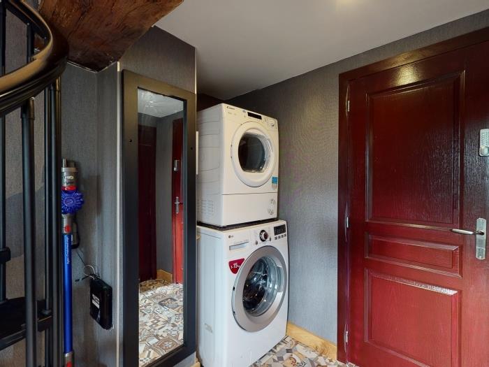 image Chaignonnières Roulotte 19pers 2 Gîtes : jacuzzi 15min mer 31
