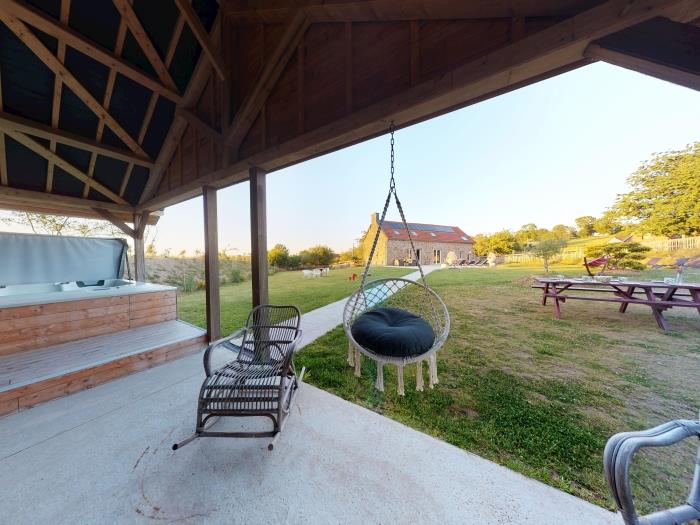 image Chaignonnières Roulotte 19 people 2 Cottage : spa 15min sea 34