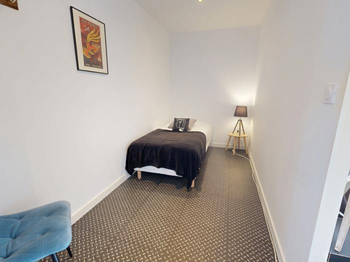 image Concorde Aérogare 25 people 2 Cottage : jacuzzi baby airhockey 27