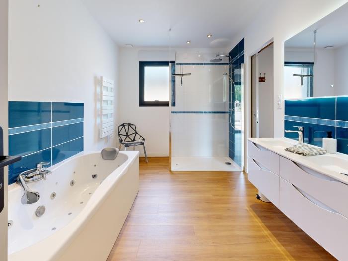 image Concorde Aérogare 25 people 2 Cottage : jacuzzi baby airhockey 28