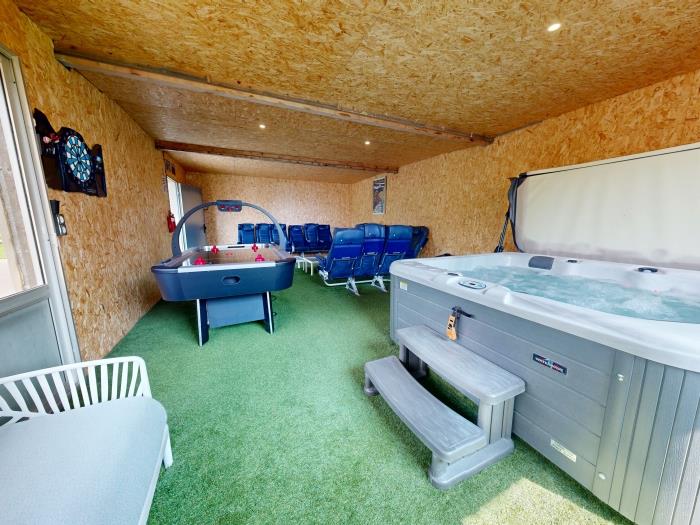 image Concorde Aérogare 25 pers 2 Gîtes : jacuzzi, baby airhockey 8