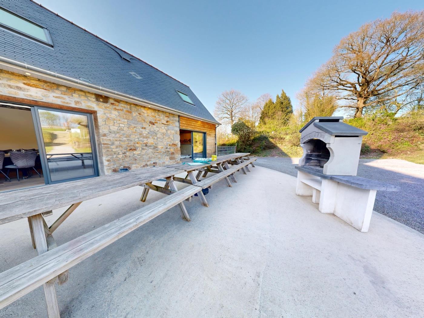 image Auberge St Vincent et Diligence 35pers 2 Gîtes : jacuzzi jeux 17