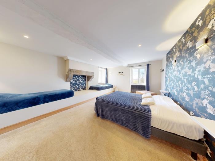 image Auberge St Vincent et Diligence 35pers 2 Gîtes : jacuzzi jeux 18