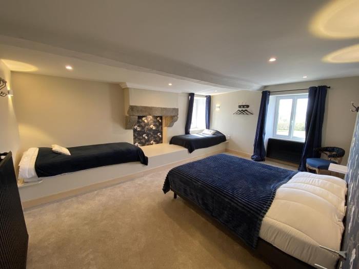 image Auberge St Vincent et Diligence 35pers 2 Gîtes : jacuzzi jeux 30