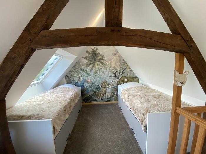 image Auberge St Vincent et Diligence 35pers 2 Gîtes : jacuzzi jeux 36