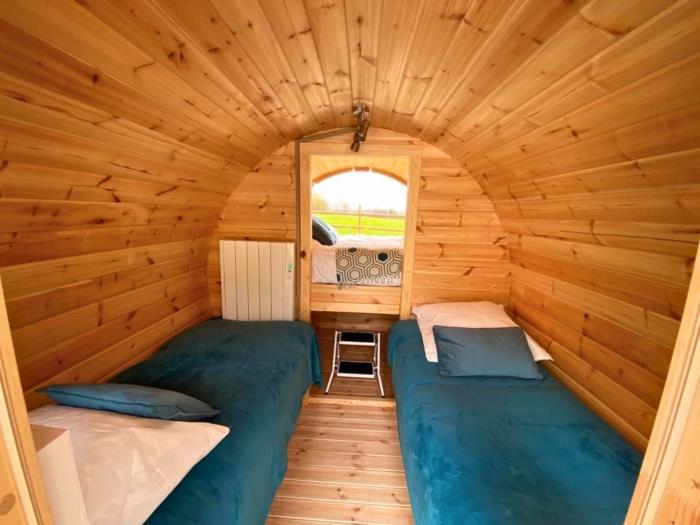 image Auberge St Vincent et Diligence 35pers 2 Gîtes : jacuzzi jeux 40