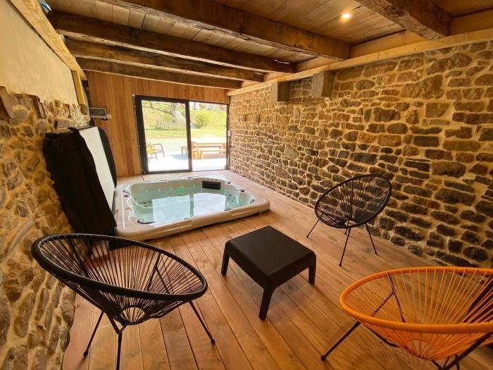 image Auberge St Vincent et Diligence 35pers 2 Gîtes : jacuzzi jeux 7