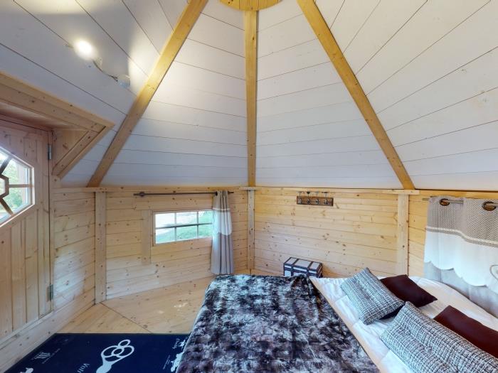 image Cornillières Maisonnettes 35 pers : tonneaux, jacuzzi, jeux 32