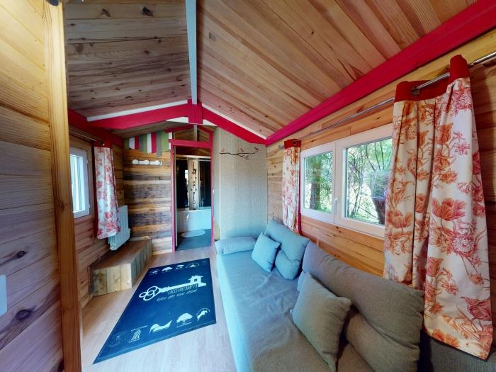 image Cornillières Maisonnettes 35 pers : unusual housing,jacuzzi games 37