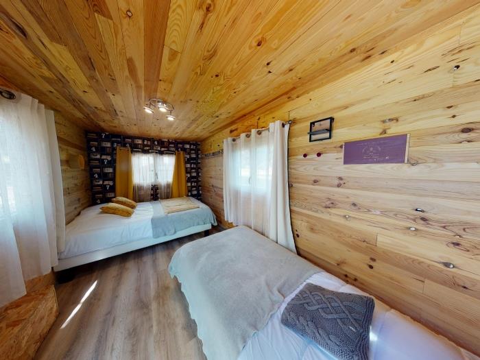 image Cornillières Maisonnettes 35 pers : unusual housing,jacuzzi games 39