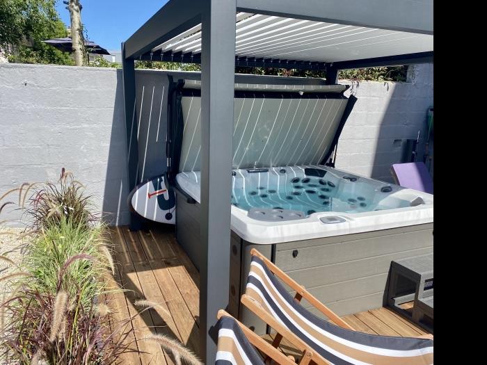 image Donvillaise 15 pers : jacuzzi, 8 min à pied plage 8