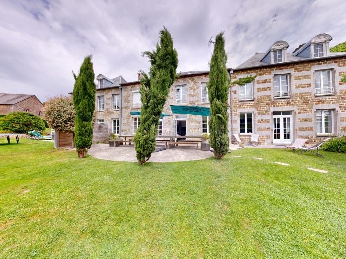 image Clos Minotte 30 pers 2 Gîtes : jacuzzi, billard, baby-foot 31