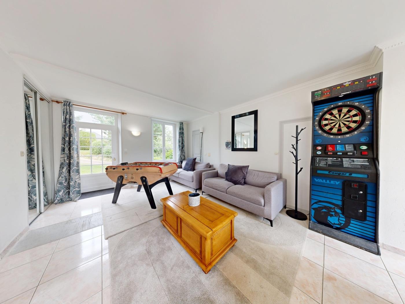 image Clos Minotte 30 pers 2 Gîtes : jacuzzi, billard, baby-foot 35