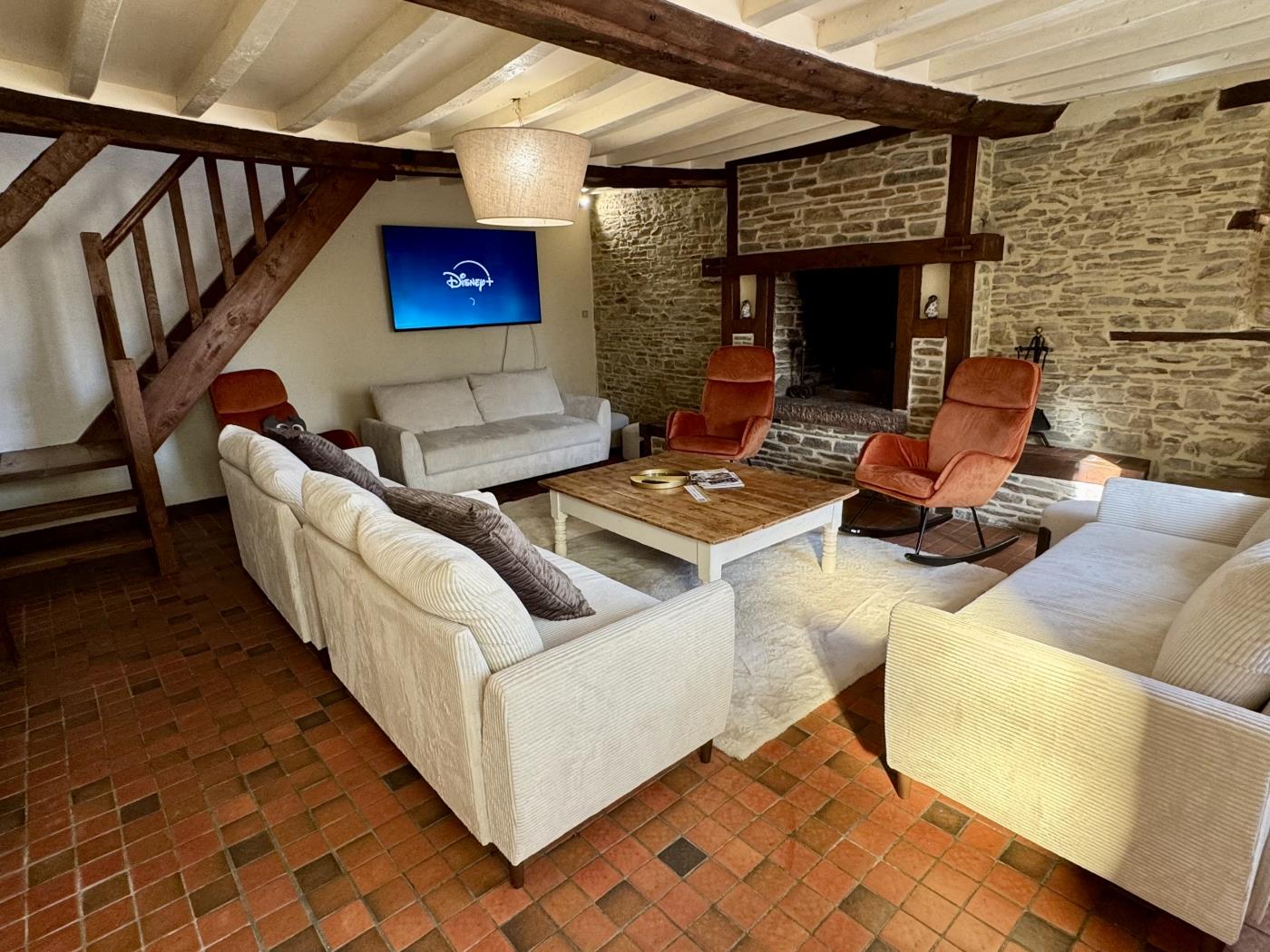 image Chouette et Hibou 30pers 2 Gîtes : jacuzzi billard 11