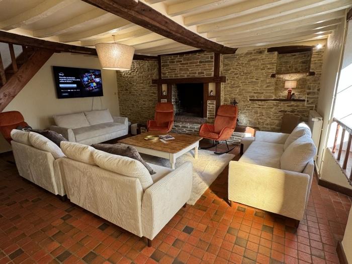 image Chouette et Hibou 30pers 2 Gîtes : jacuzzi billard 17