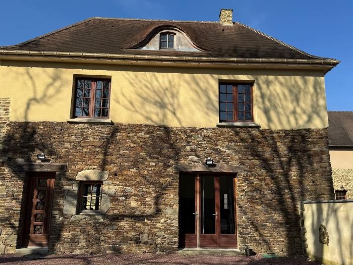 image Chouette et Hibou 30pers 2 Gîtes : jacuzzi billard 34