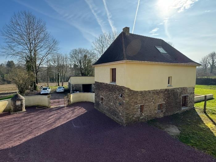 image Chouette et Hibou 30pers 2 Gîtes : jacuzzi billard 35