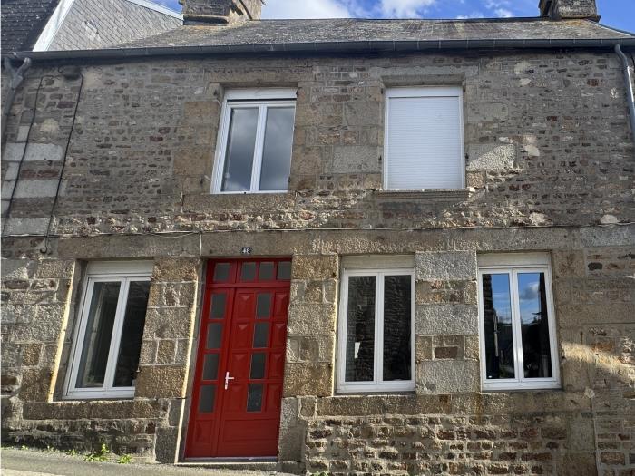 Cour Dei 10 people, townhouse in Villedieu-les-Poêles
