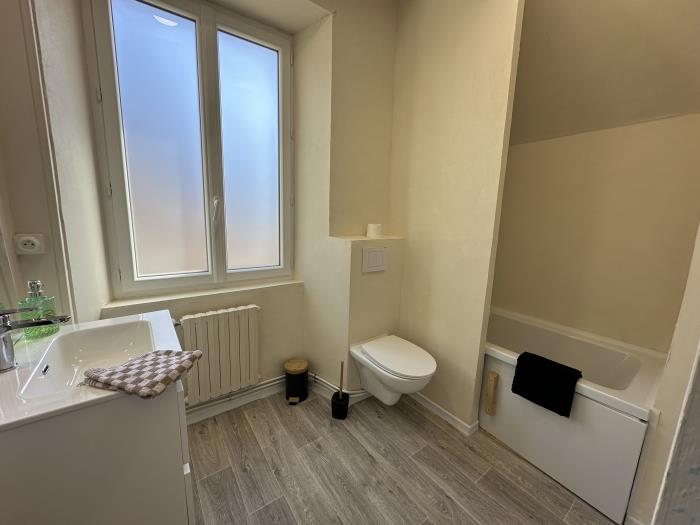 image Villa et Cour Dei 25 pers, 2 maisons de ville à Villedieu-les-Poêles 32