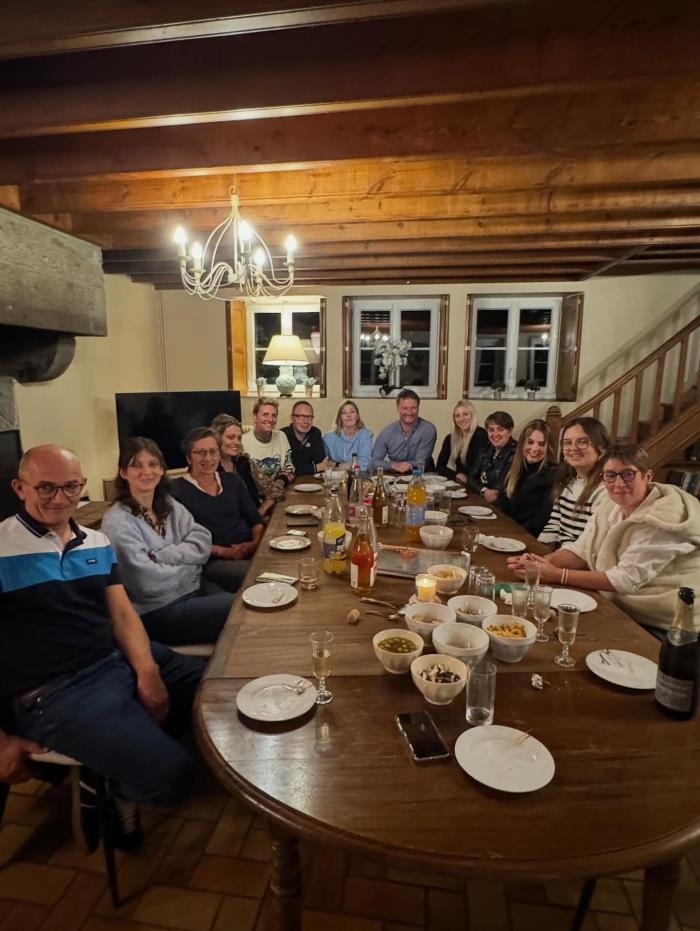 Soirée d’équipe dans notre nouveau gîte à la Longère 1750 !